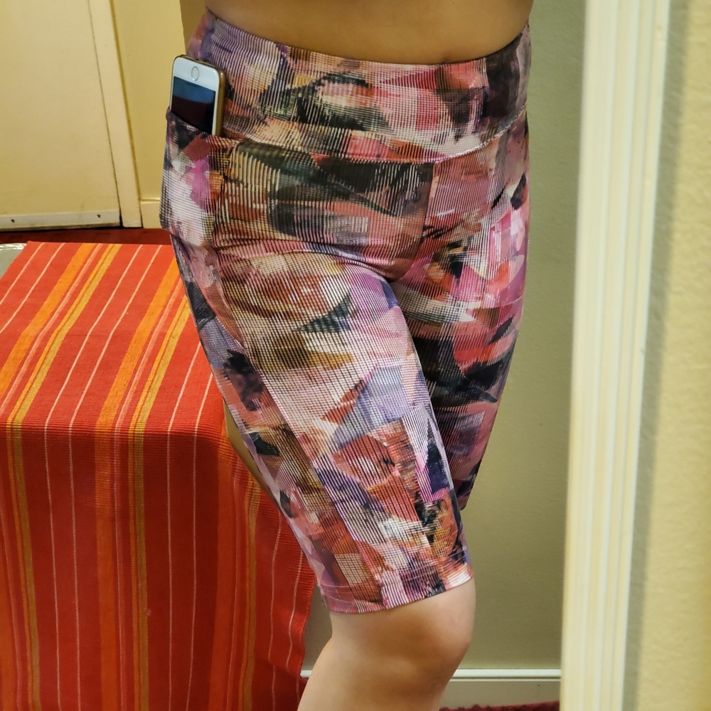 Lululemon Multicolor Short - Picture 5 of 7